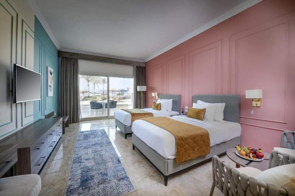 داي يوز إيسترن الجلالة أكوا بارك